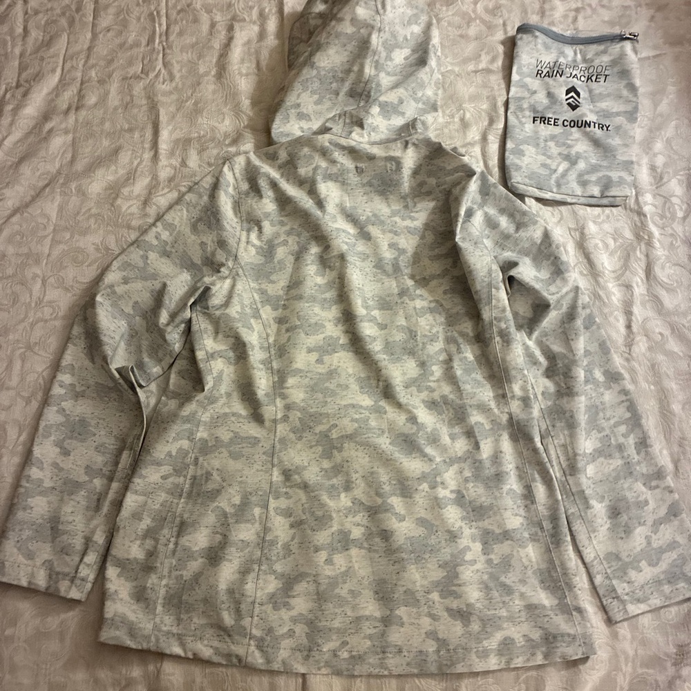 Free Country Women's Gray Camouflage Rain/Ski Jacket - Picture 6 of 6
